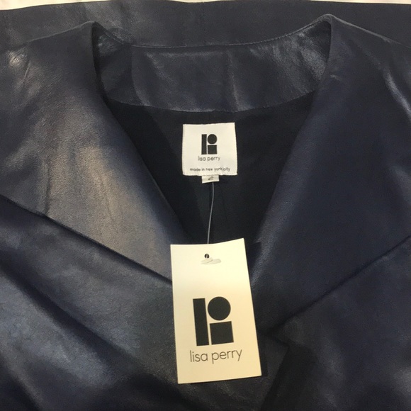 Lisa Perry - Picture 5 of 7